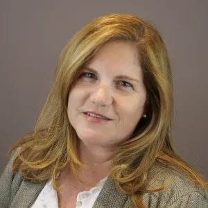 Christy Edwards headshot