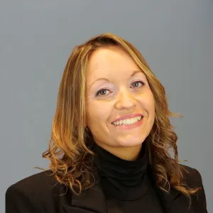 Kelly Baker Headshot