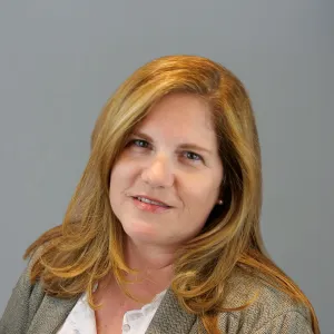 Christy Edwards headshot